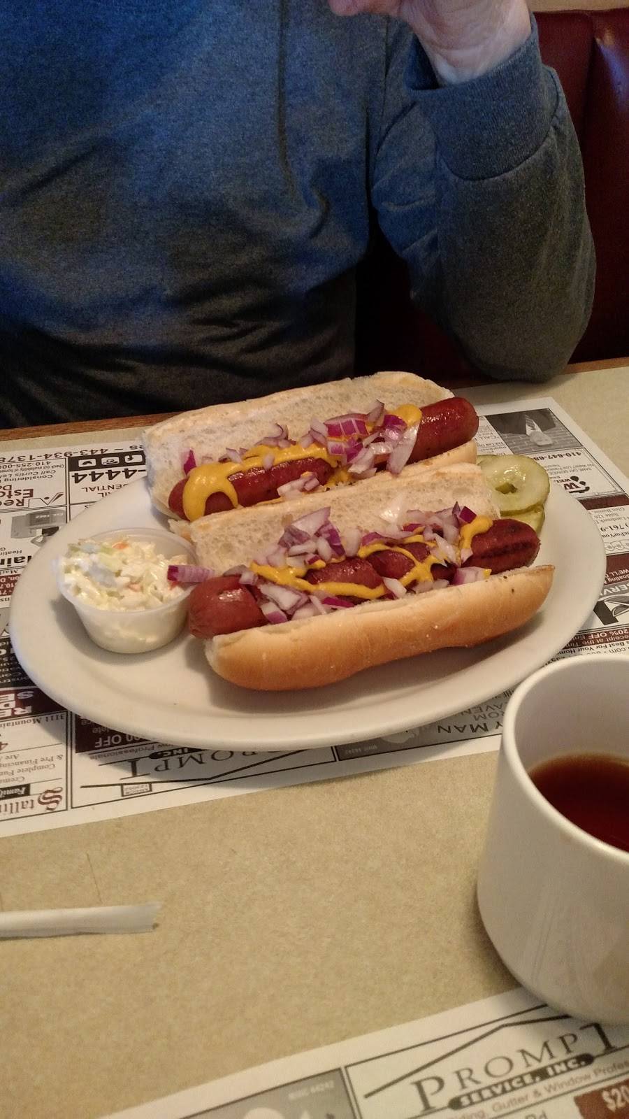 Johnnys Family Restaurant | restaurant | 3023 Mountain Rd, Pasadena, MD 21122, USA | 4102551621 OR +1 410-255-1621