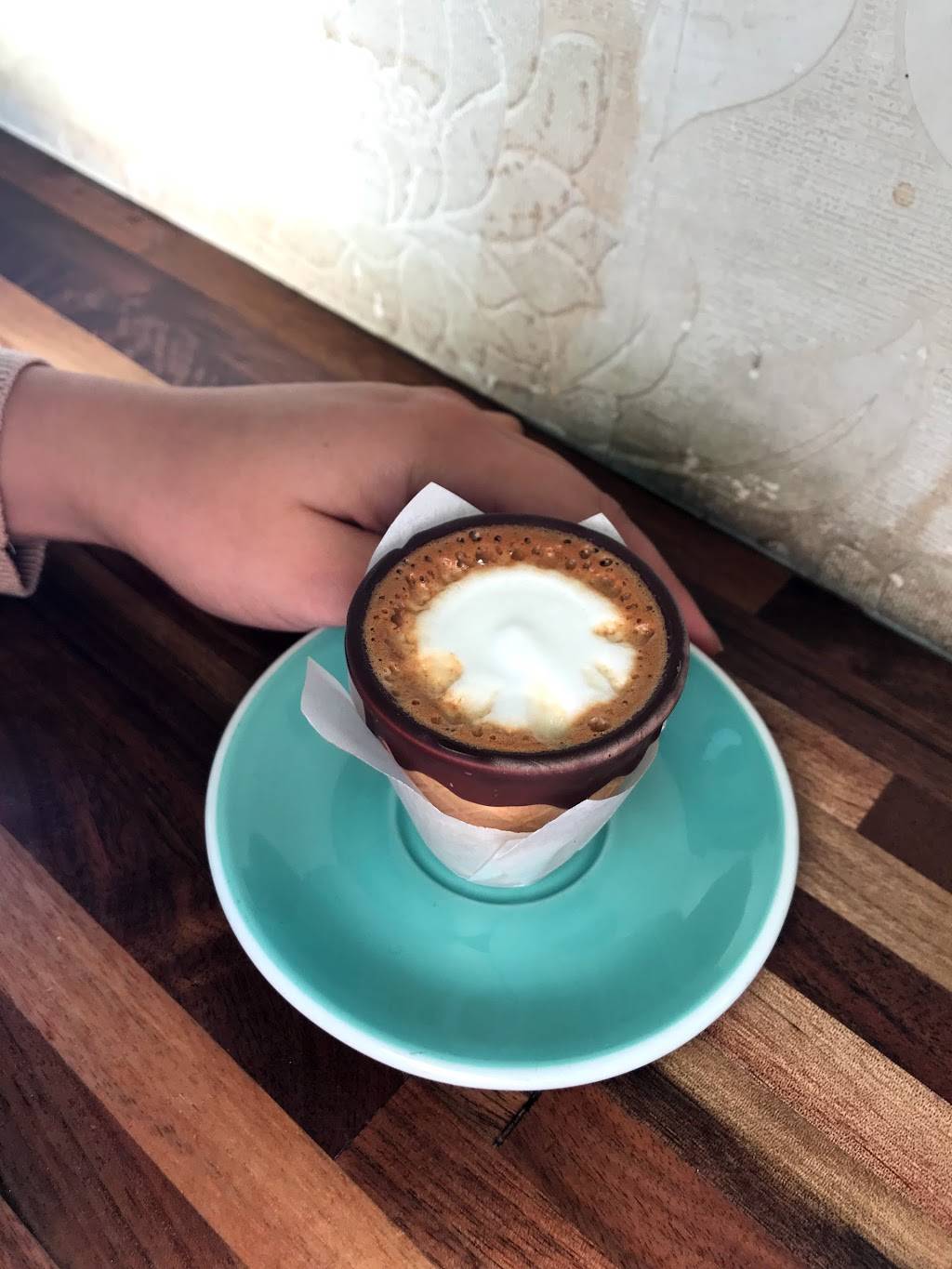 Alfred Coffee Studio City | cafe | 12077 Ventura Pl, Studio City, CA 91604, USA | 8188568005 OR +1 818-856-8005