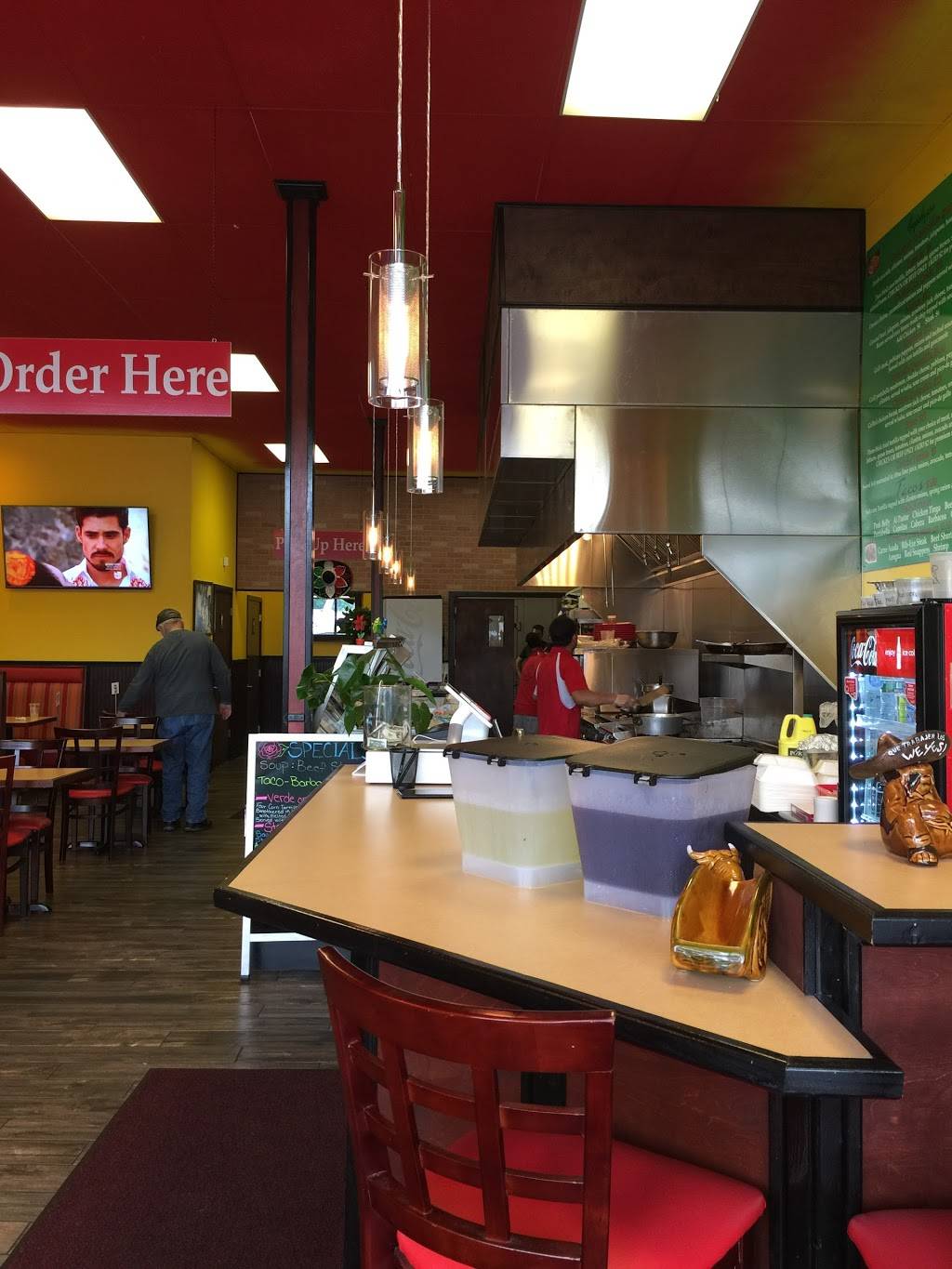 Salsas Southwest Grill | restaurant | 1156 Meriden-Waterbury Turnpike, Plantsville, CT 06479, USA | 8606216802 OR +1 860-621-6802