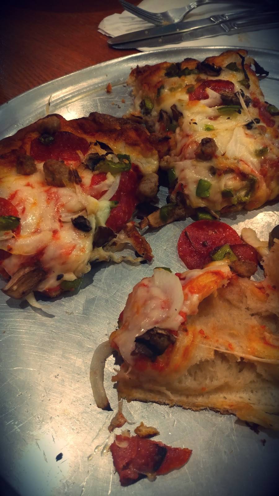 The Italian Touch | restaurant | 7603 Main St, Middletown, VA 22645, USA | 5408681400 OR +1 540-868-1400