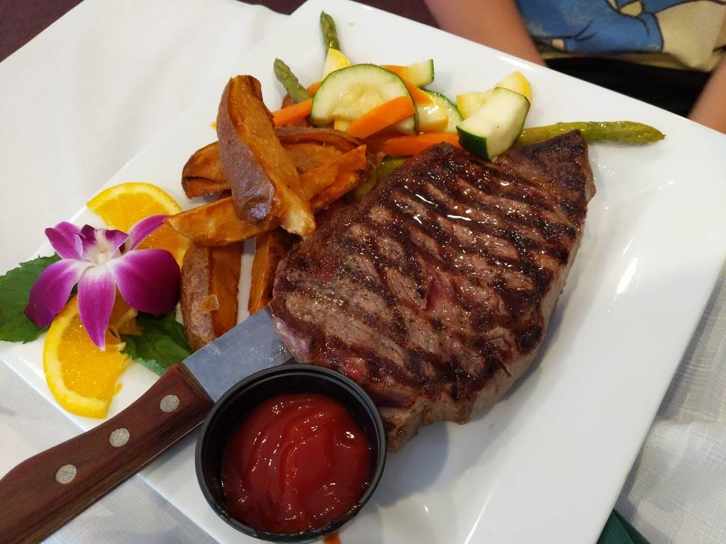 Onions Pub and Restaurant | restaurant | 255 Main St, Tilton, NH 03276, USA | 6032867774 OR +1 603-286-7774