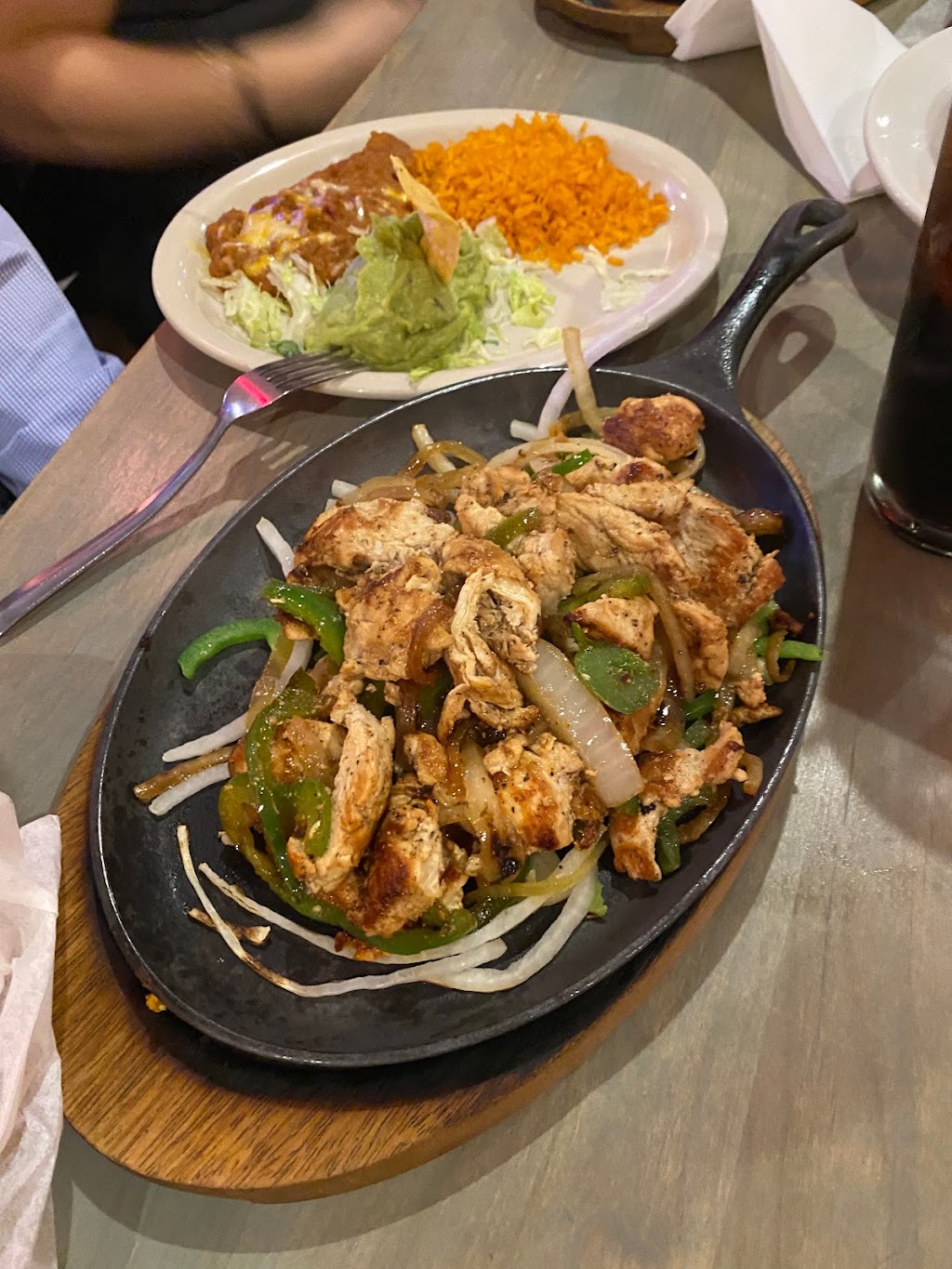 La Mision | restaurant | 1119 Tradewind Drive, Midland, TX 79703, USA | 4326820320 OR +1 432-682-0320