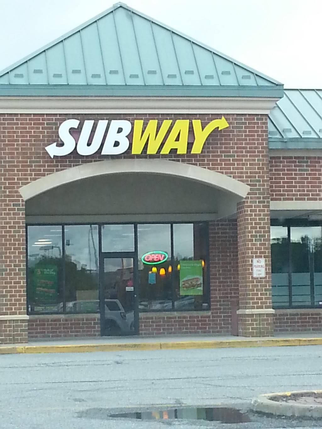 Subway | restaurant | 426 E Main St, Middletown, DE 19709, USA | 3024492480 OR +1 302-449-2480