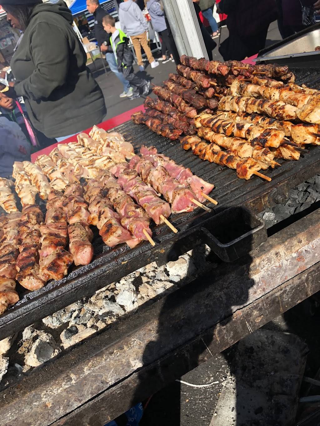 Greek On The Go Food Truck | restaurant | 2992 Hempstead Turnpike, Levittown, NY 11756, USA | 5167212128 OR +1 516-721-2128