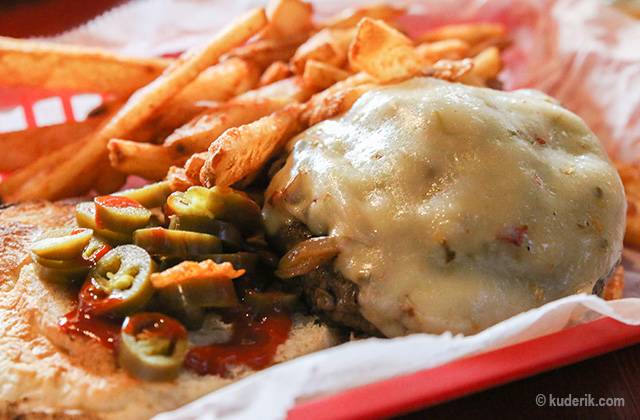 Dans Downtown Tavern | restaurant | 103 E Michigan Ave, Saline, MI 48176, USA | 7344293159 OR +1 734-429-3159