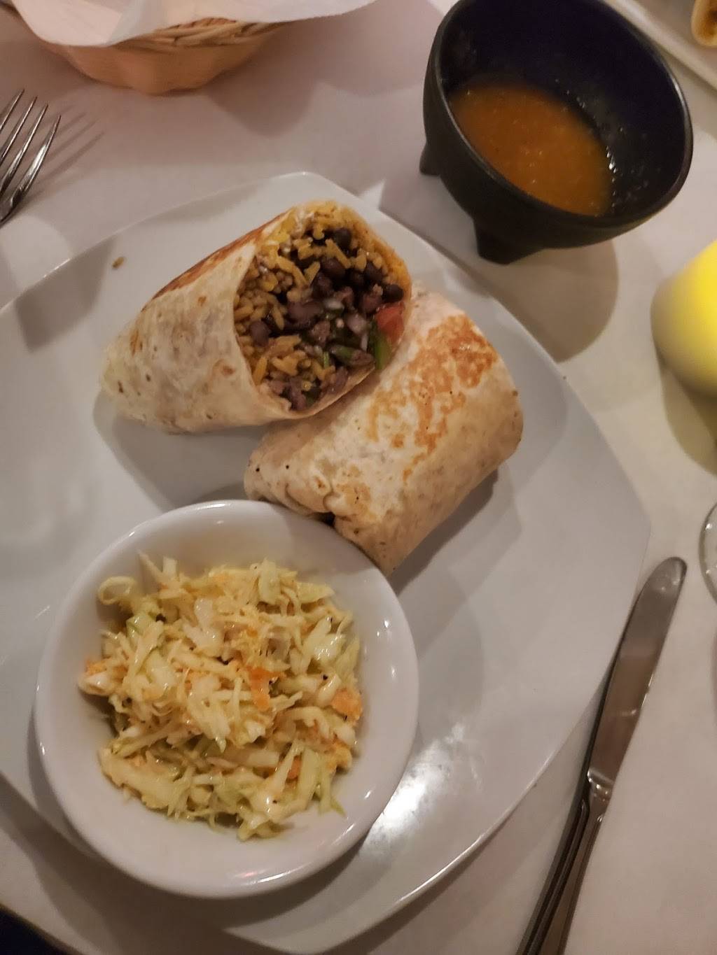 Cebollines Grill | restaurant | 170 E Montauk Hwy, Lindenhurst, NY 11757, USA | 6315929845 OR +1 631-592-9845