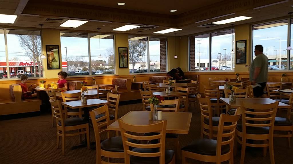 Bojangles Famous Chicken n Biscuits | restaurant | 3541 Holland Road, Virginia Beach, VA 23452, USA | 7574862668 OR +1 757-486-2668