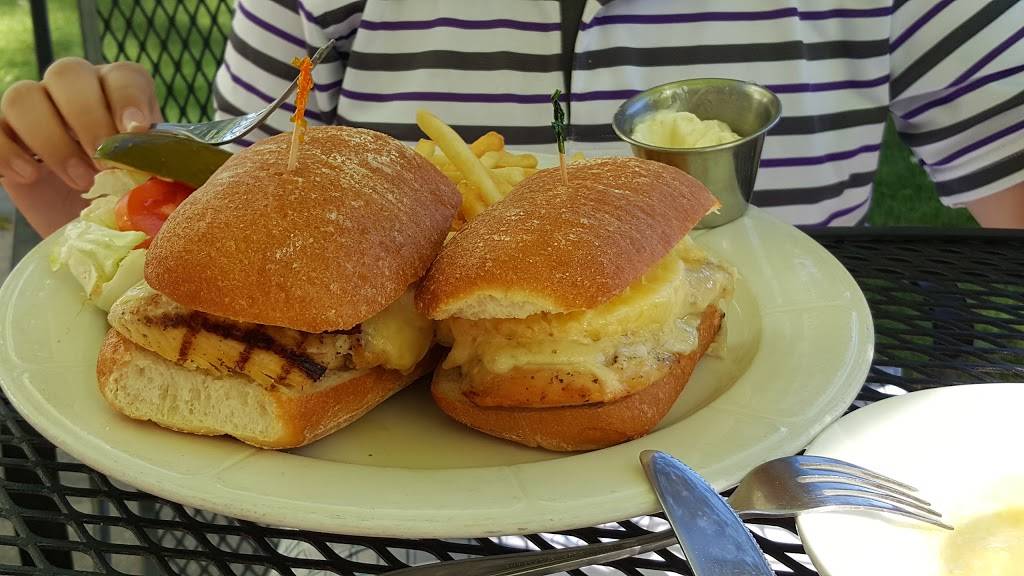 The Waterfront | restaurant | 5713 Beech Ave, Coloma, MI 49038, USA | 2694687777 OR +1 269-468-7777