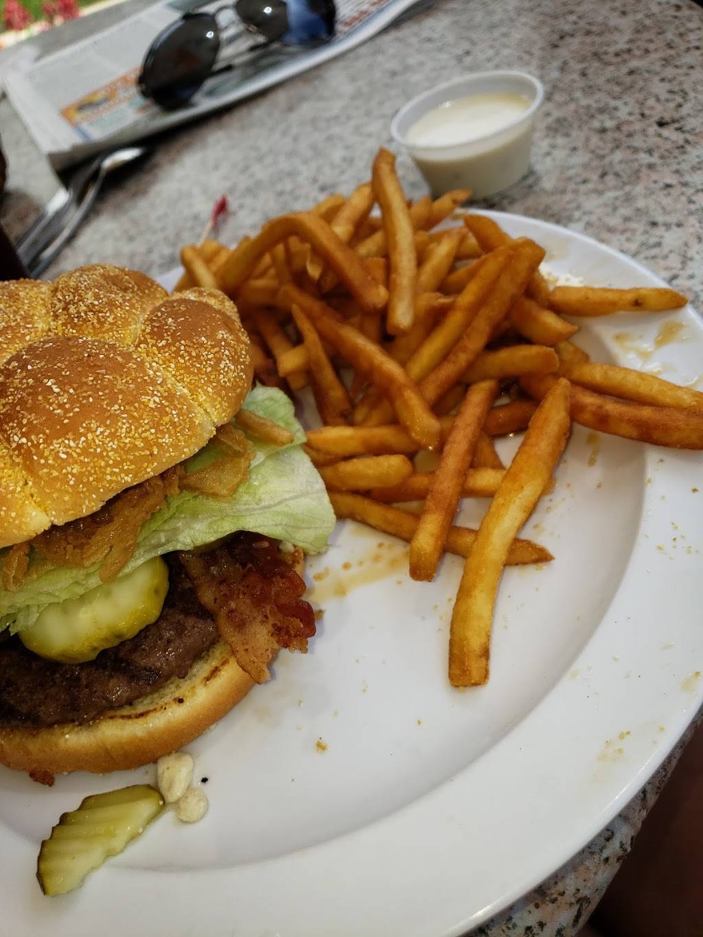 Thelmas Family Restaurant | restaurant | 337 W Big Bear Blvd, Big Bear, CA 92314, USA | 9095857005 OR +1 909-585-7005