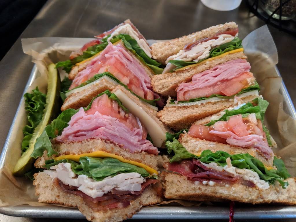 Bellaire Bar & Restaurant | restaurant | 217 N Bridge St, Bellaire, MI 49615, USA | 2313507165 OR +1 231-350-7165