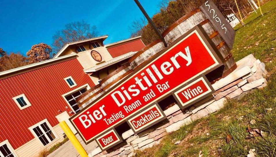Bier Distillery | restaurant | 5295 W River Dr NE #100, Comstock Park, MI 49321, USA | 6168889746 OR +1 616-888-9746