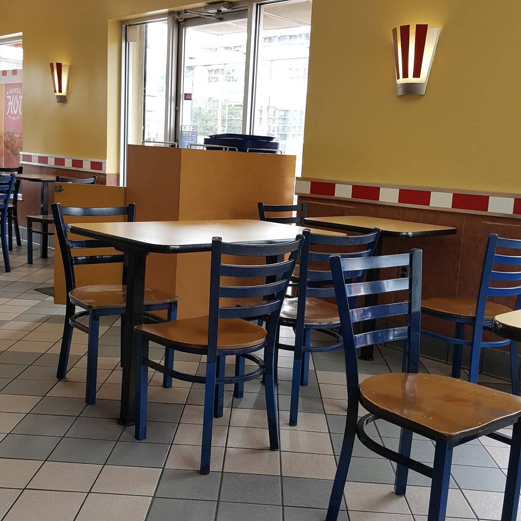 KFC | restaurant | 158-05 Union Tpke, Flushing, NY 11366, USA | 7183806153 OR +1 718-380-6153