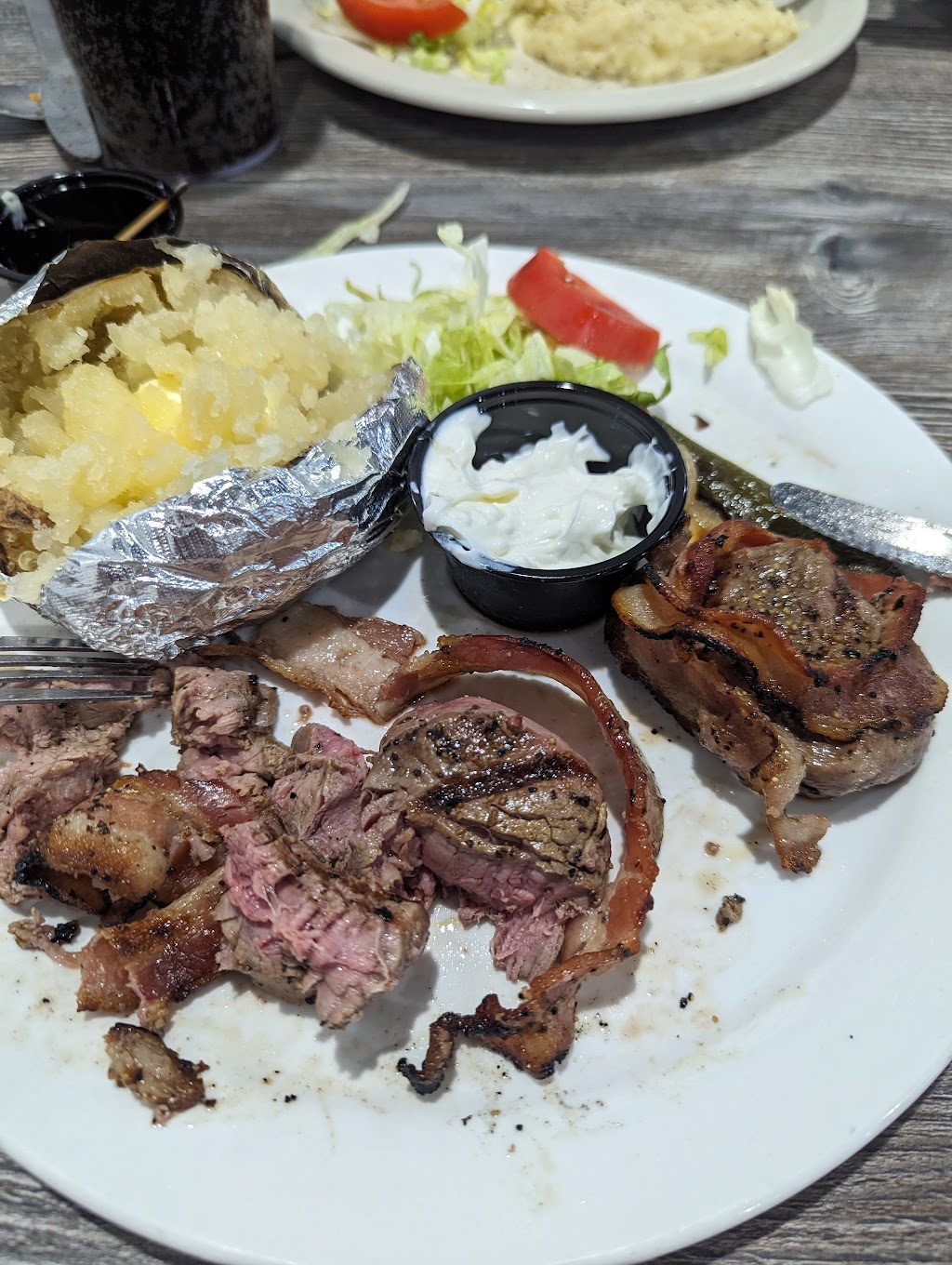 La Sierra Grill Steakhouse | restaurant | 7196 AZ-92, Hereford, AZ 85615, USA | 5206858907 OR +1 520-685-8907