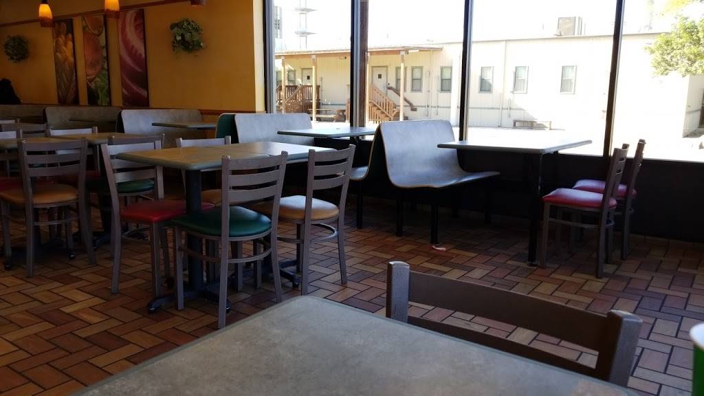Subway | restaurant | 1621 N Main Ave Suite 1 Arcadia Main Shopping Ctr, San Antonio, TX 78212, USA | 2102277827 OR +1 210-227-7827