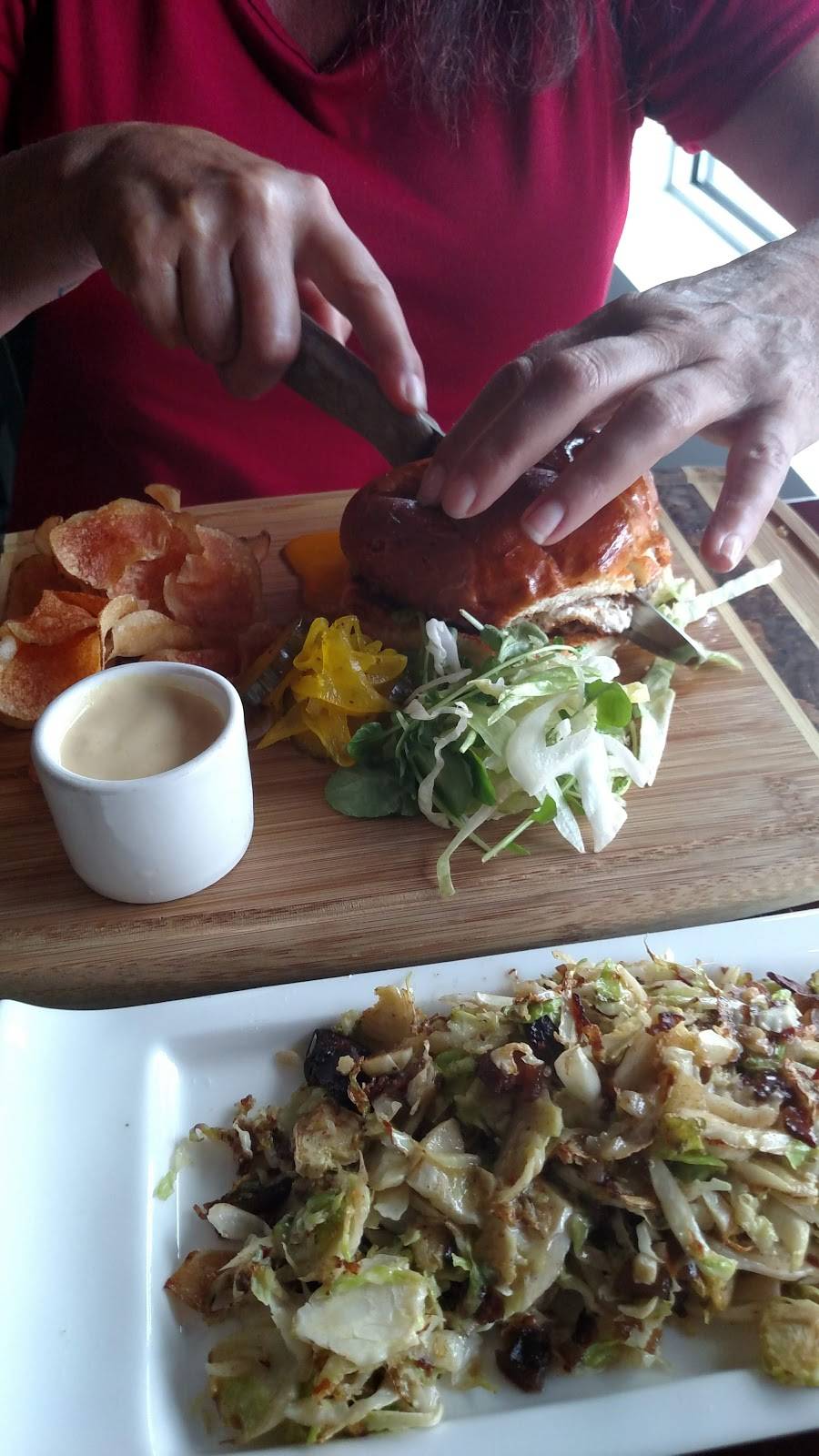 Ellas Fine Food & Drink | restaurant | 2 Tower St, Westerly, RI 02891, USA | 4013150606 OR +1 401-315-0606