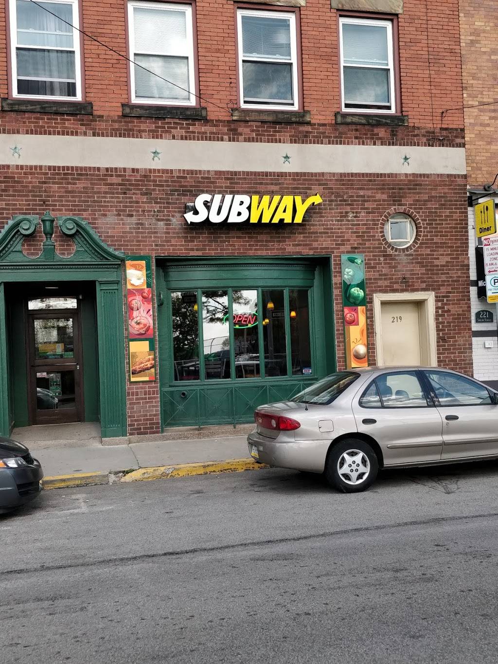 Subway Restaurants | restaurant | 219 Shiloh St, Pittsburgh, PA 15211, USA | 4124314440 OR +1 412-431-4440