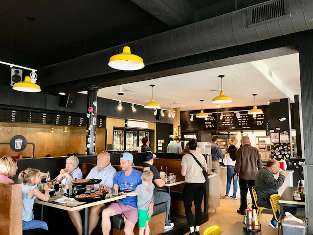 Booms Pizza | restaurant | 14730 Detroit Ave, Lakewood, OH 44107, USA | 2164651130 OR +1 216-465-1130