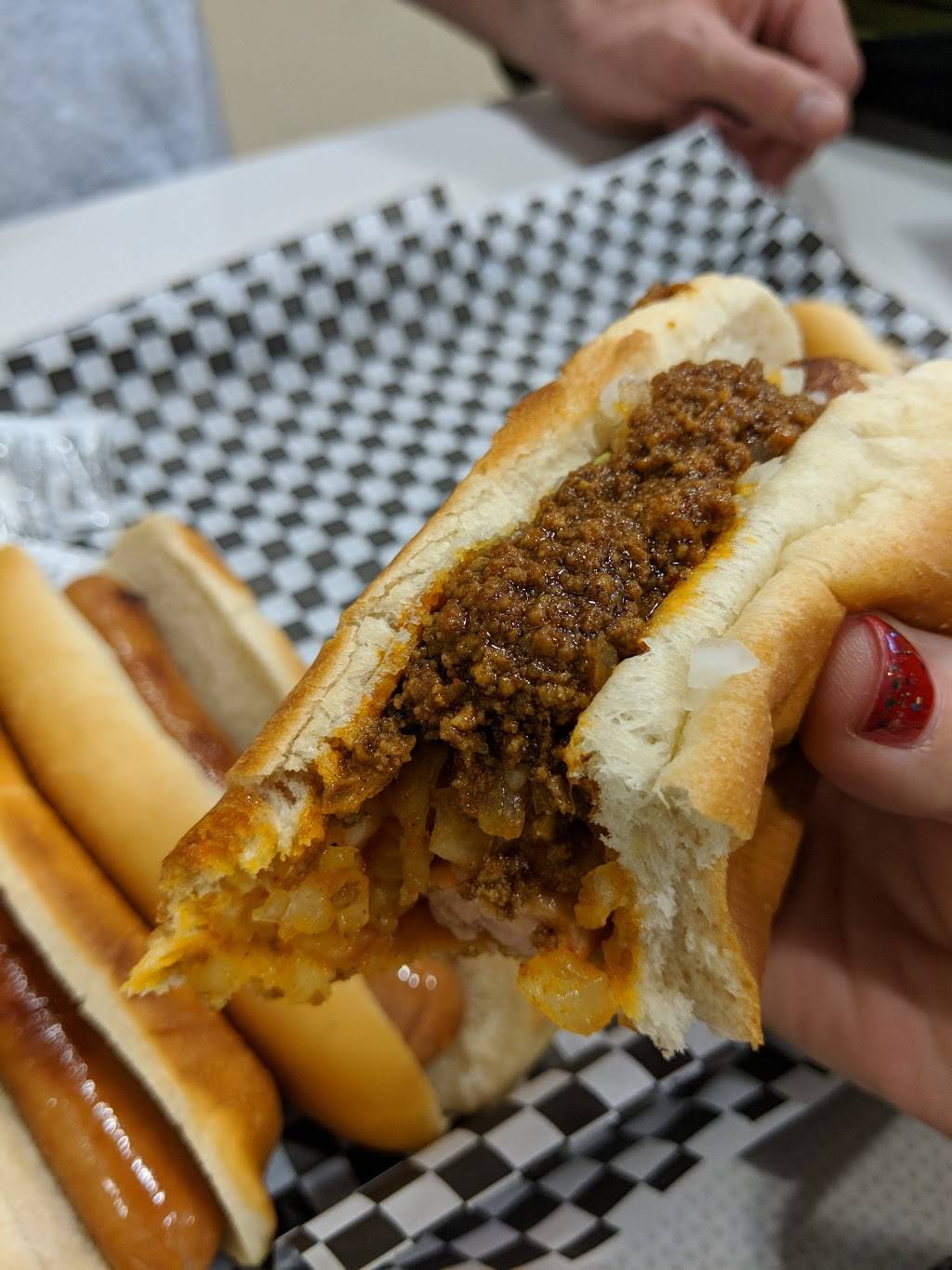 Roanoke Weiner Stand | restaurant | 110 Market Square SE, Roanoke, VA 24011, USA | 5405628090 OR +1 540-562-8090