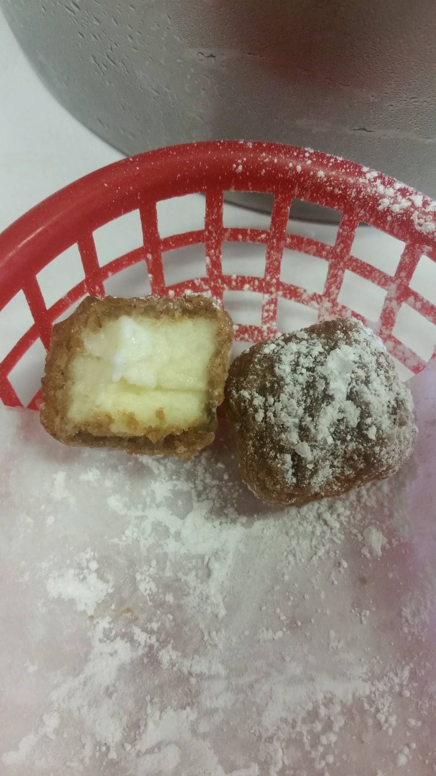 2 Guys Pizzeria | restaurant | 477 Page Blvd, Springfield, MA 01104, USA | 4137360422 OR +1 413-736-0422