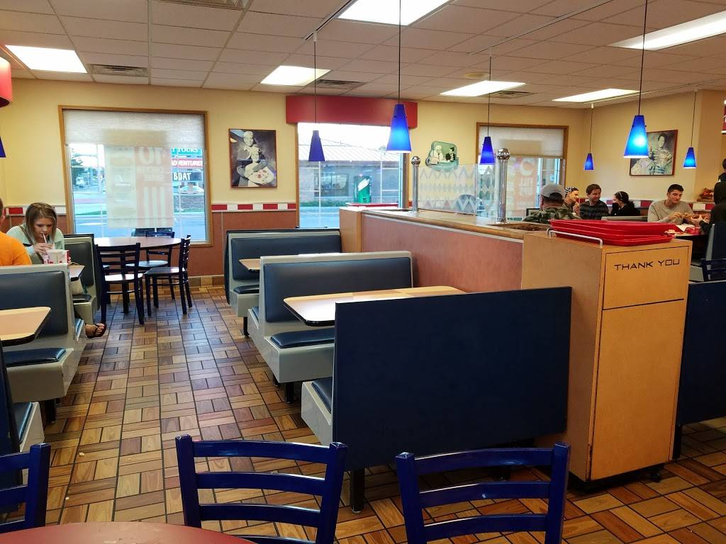 KFC | restaurant | 31 S Wisconsin Dells Pkwy, Wisconsin Dells, WI 53965, USA | 6082534532 OR +1 608-253-4532