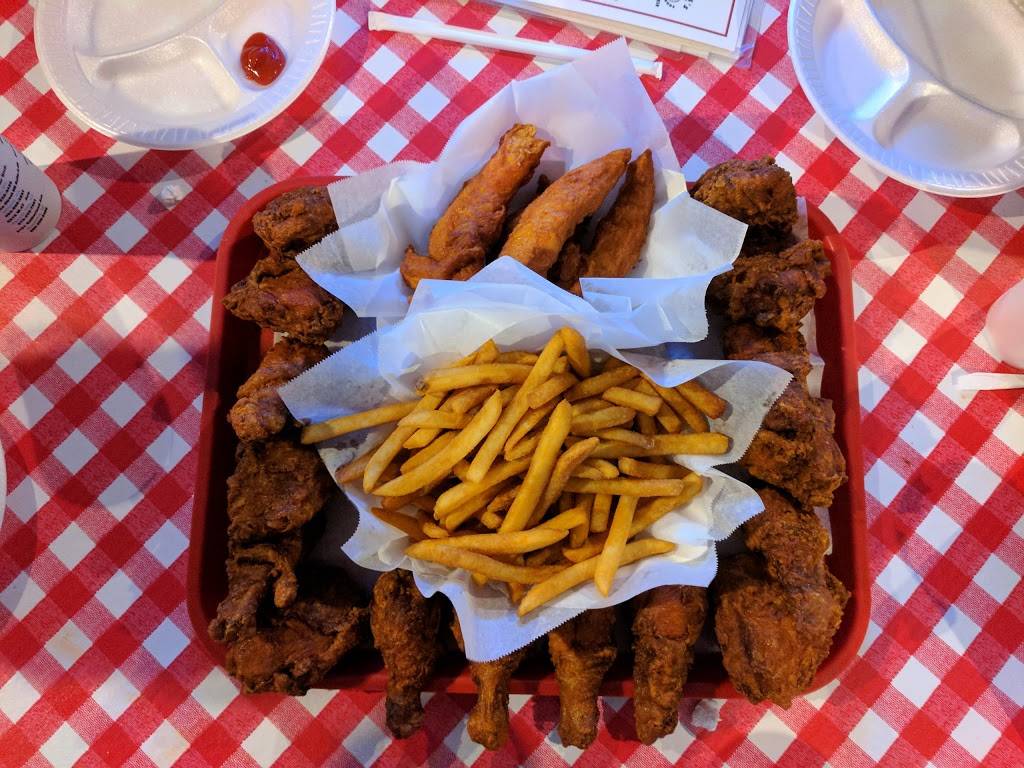 Gus’s World Famous Fried Chicken | restaurant | 1262 Crenshaw Blvd, Los Angeles, CA 90019, USA | 3234020232 OR +1 323-402-0232