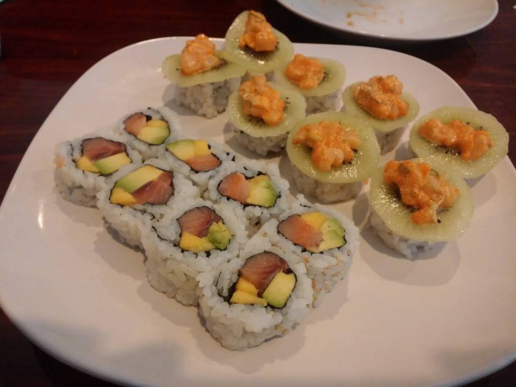 Oyako Sushi | restaurant | 3619 E Market St, York, PA 17402, USA | 7177550099 OR +1 717-755-0099