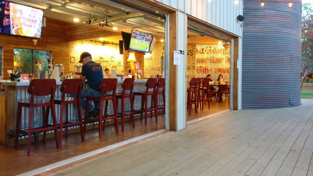 Twisted Root Burger Co. | restaurant | 253 W Church St, Lewisville, TX 75057, USA | 2144583553 OR +1 214-458-3553