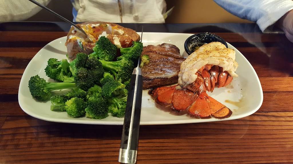 LongHorn Steakhouse | meal takeaway | 2120 S Christopher Columbus Blvd, Philadelphia, PA 19148, USA | 2152189600 OR +1 215-218-9600