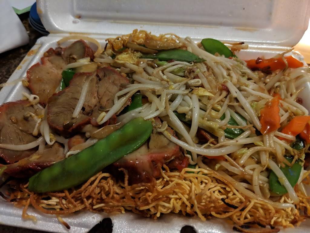 Blue Willow Chinese Restaurant | restaurant | 2418 W Fullerton Ave, Chicago, IL 60647, USA | 7733846499 OR +1 773-384-6499