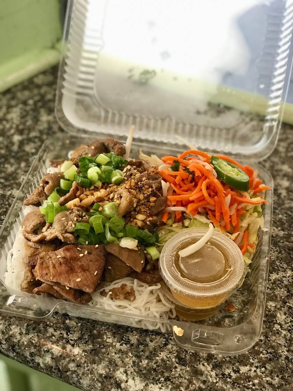 Little Vietnam Cafe | restaurant | 309 6th Ave, San Francisco, CA 94118, USA | 4158760283 OR +1 415-876-0283