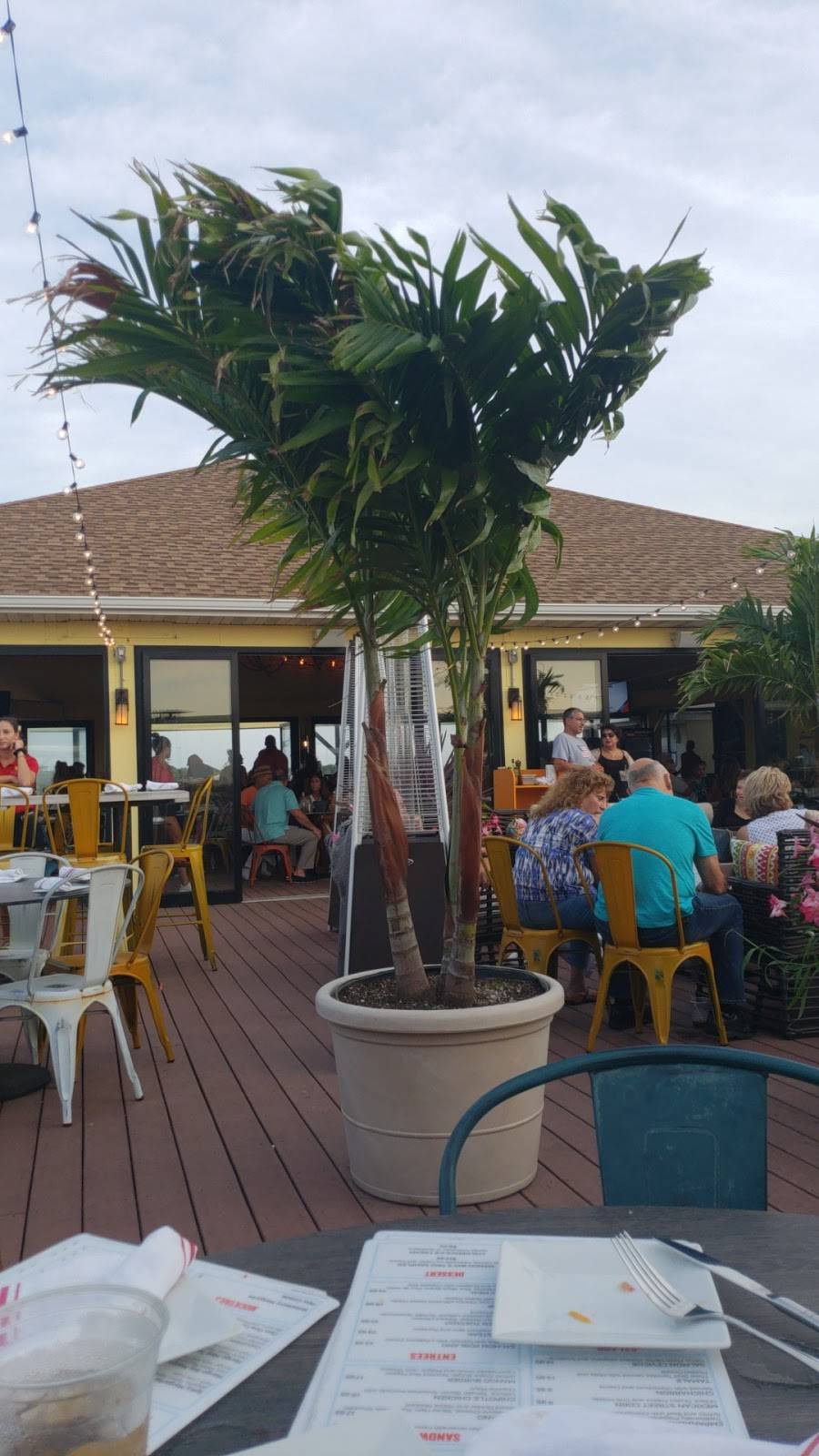 Mango Bay | restaurant | Tobay Beach Marina, 1 Ocean Pkwy, Massapequa, NY 11758, USA | 5167850310 OR +1 516-785-0310