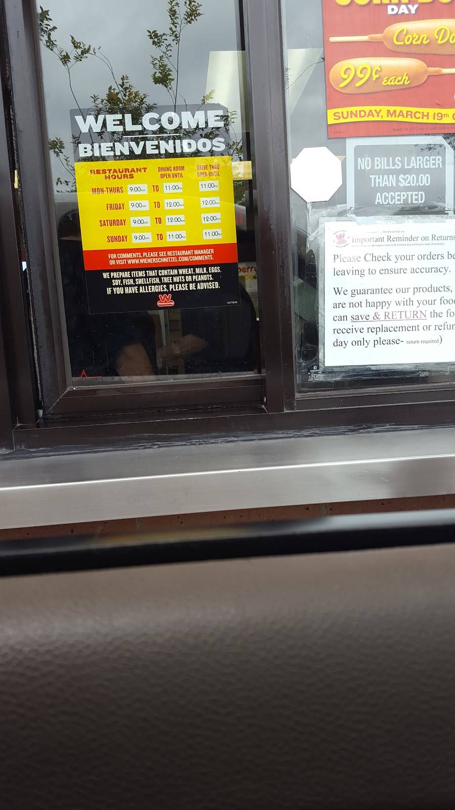 Wienerschnitzel | restaurant | 6050 Folsom Dr, Beaumont, TX 77706, USA | 4093470385 OR +1 409-347-0385