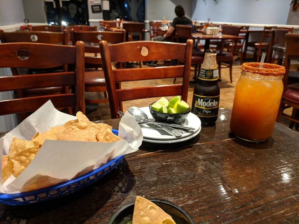 Cheko El Rey Del Sarandeado LLC | restaurant | 343 East Market Street, Long Beach, CA 90805, USA | 5624224888 OR +1 562-422-4888