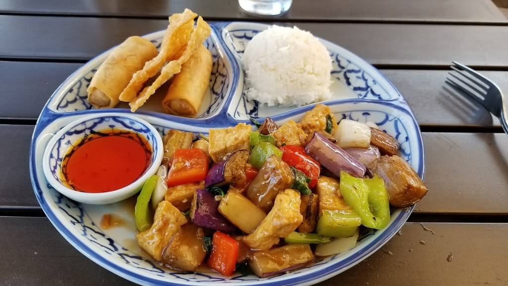 Siam Elephant Thai Restaurant | restaurant | 509 Linden Ave, Carpinteria, CA 93013, USA | 8056842391 OR +1 805-684-2391