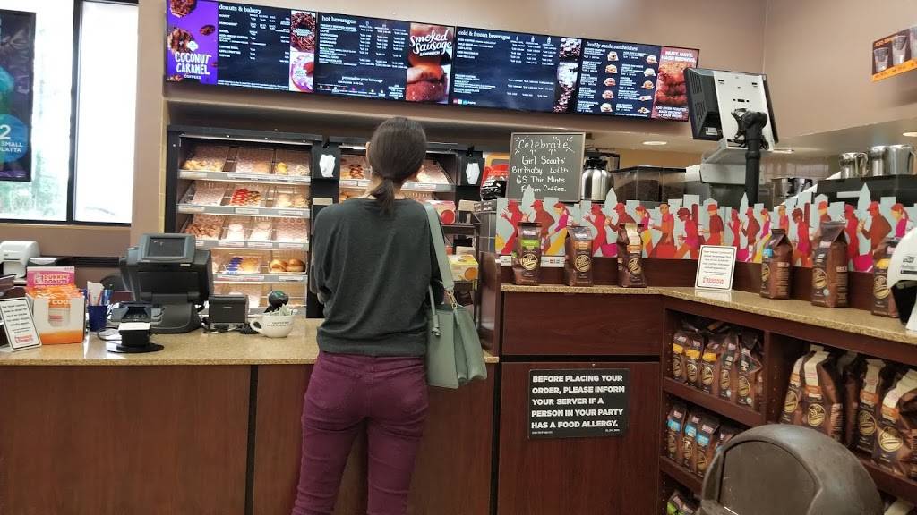 Dunkin | bakery | 640 Dixie Lee Ave, Monteagle, TN 37356, USA | 9319245111 OR +1 931-924-5111