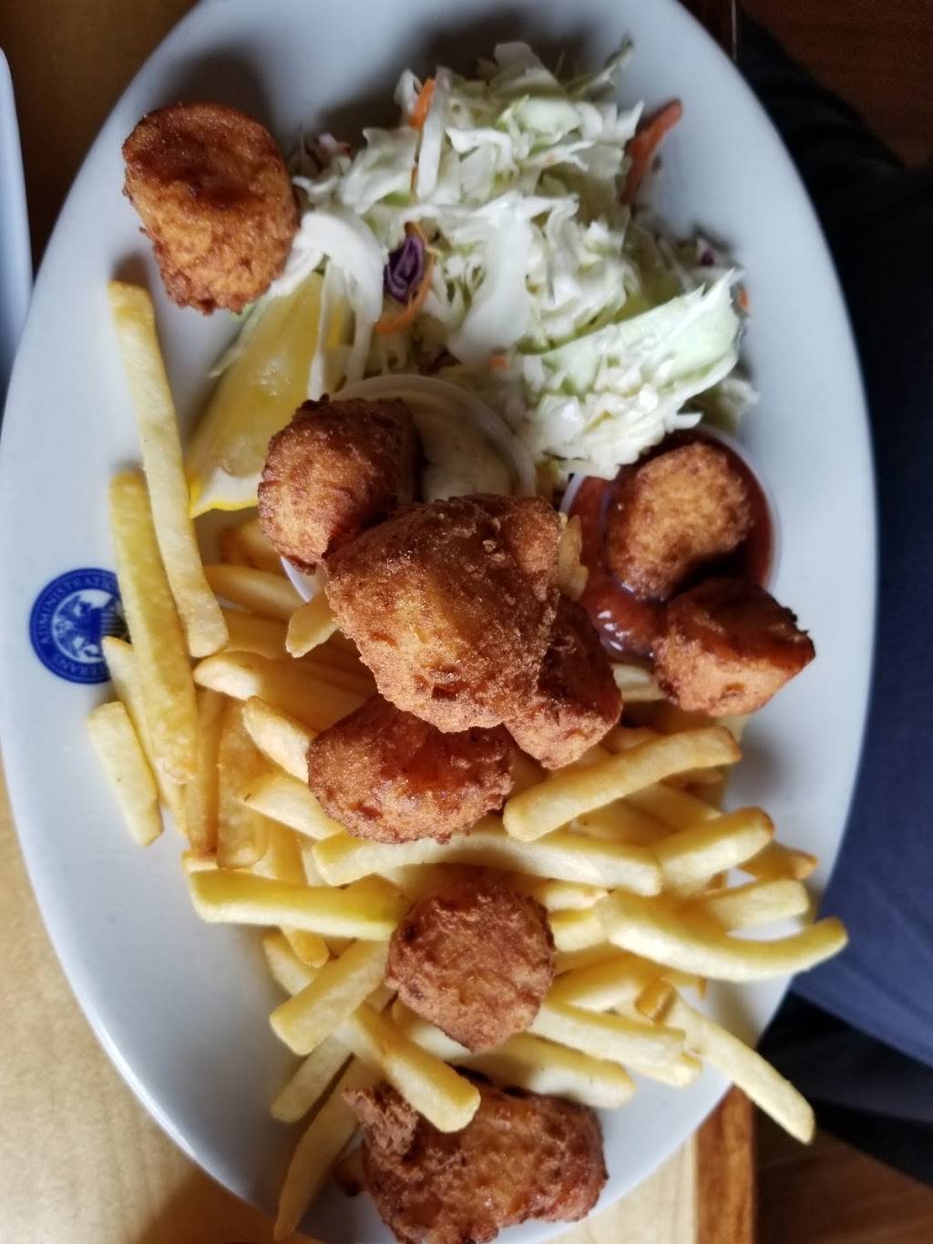 Angler Fish Market & Chowder | restaurant | 1 Village Square, Westminster, MA 01473, USA | 9788742202 OR +1 978-874-2202