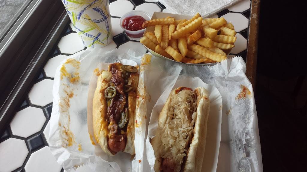 Dannys Drive-in | restaurant | 6016, 940 Ferry Blvd, Stratford, CT 06614, USA | 2033786728 OR +1 203-378-6728