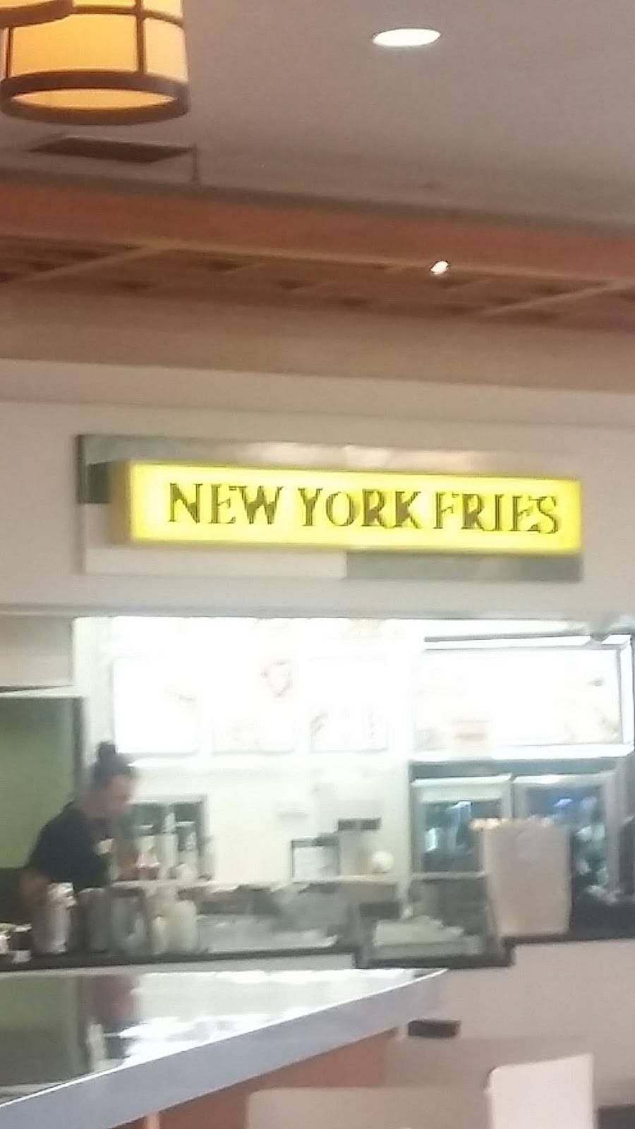 New York Fries - Bayshore Shopping Centre | restaurant | 100 Bayshore Dr, Nepean, ON K2B 8C1, Canada | 6138293843 OR +1 613-829-3843