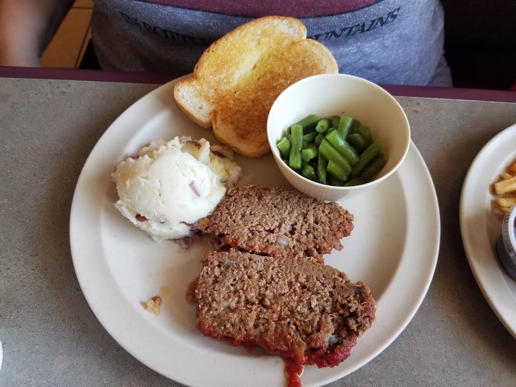 Hi-Way Diner | restaurant | 2105 NE-2, Lincoln, NE 68502, USA | 4024236066 OR +1 402-423-6066