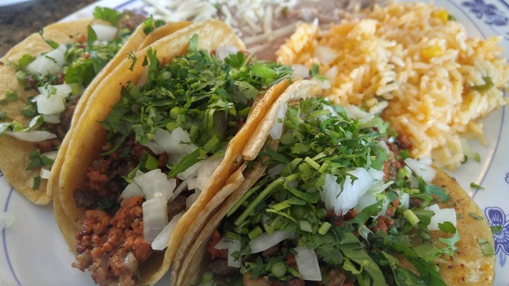 Campestre Mexican Restaurant | restaurant | 515 W Rollins Rd, Round Lake Beach, IL 60073, USA | 8472017255 OR +1 847-201-7255