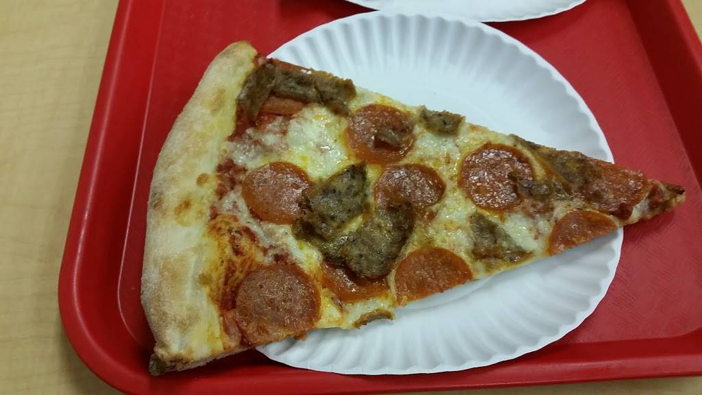 Famous Original Ray’s Pizza | restaurant | 204 9th Ave, New York, NY 10011, USA | 2122431129 OR +1 212-243-1129