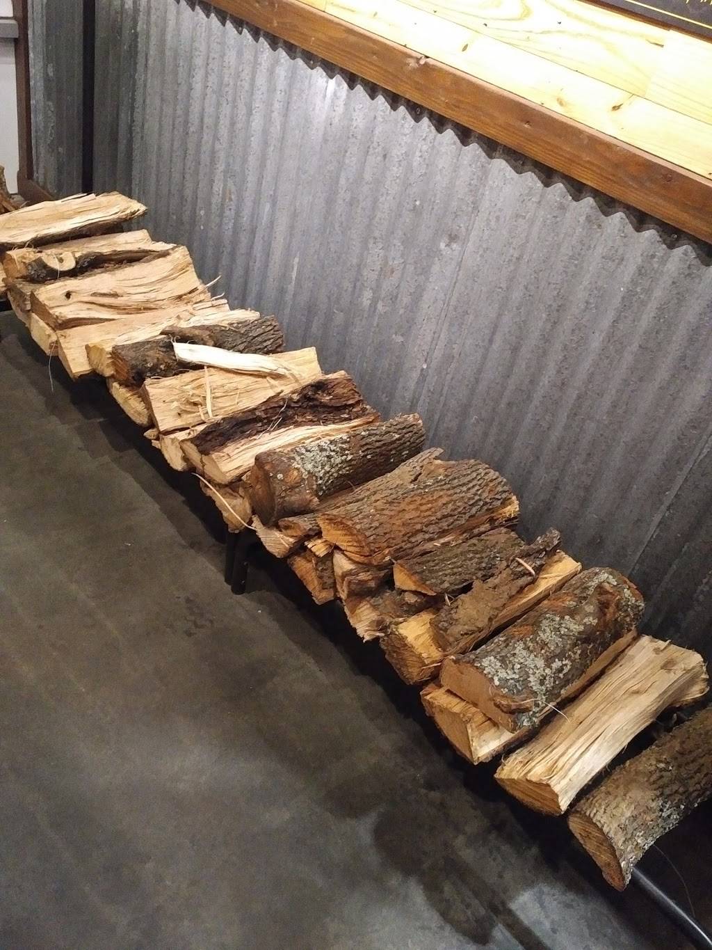 Dickeys Barbecue Pit | restaurant | 79775 CA-111, La Quinta, CA 92253, USA | 7608633777 OR +1 760-863-3777