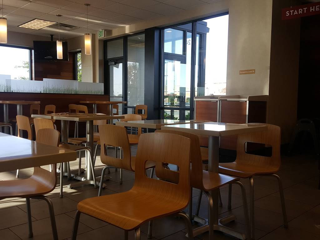 Wendys | restaurant | 245 S Randall Rd, Algonquin, IL 60102, USA | 8474588461 OR +1 847-458-8461