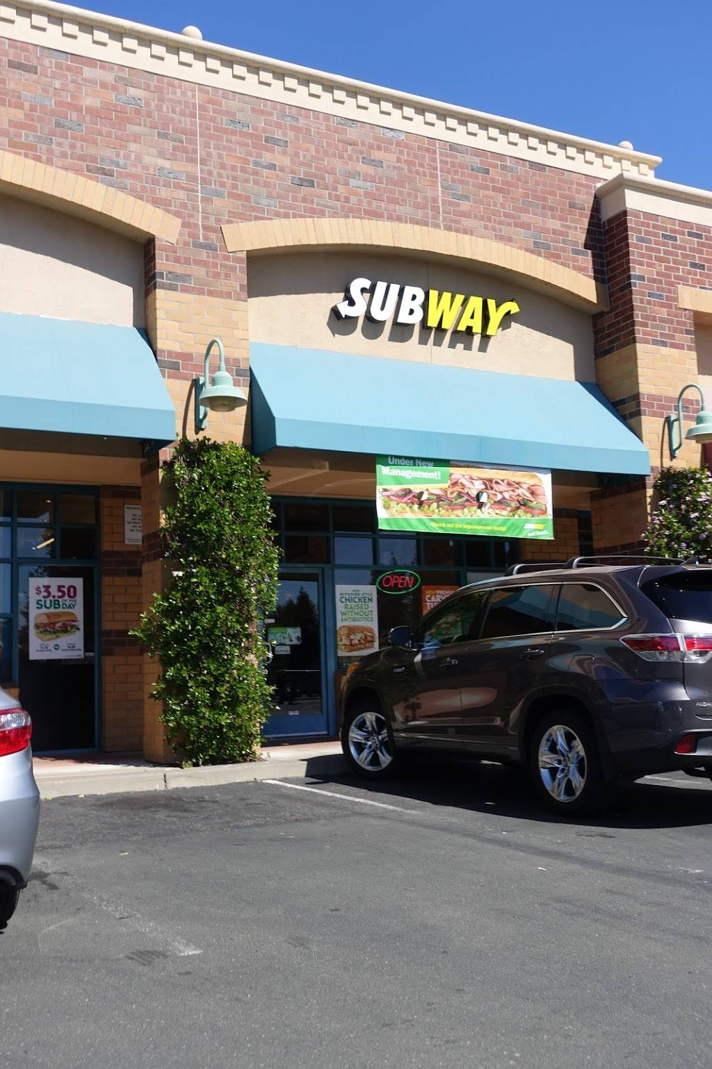 Subway Restaurants | restaurant | 2401 Waterman Blvd #4, Fairfield, CA 94534, USA | 7074212100 OR +1 707-421-2100
