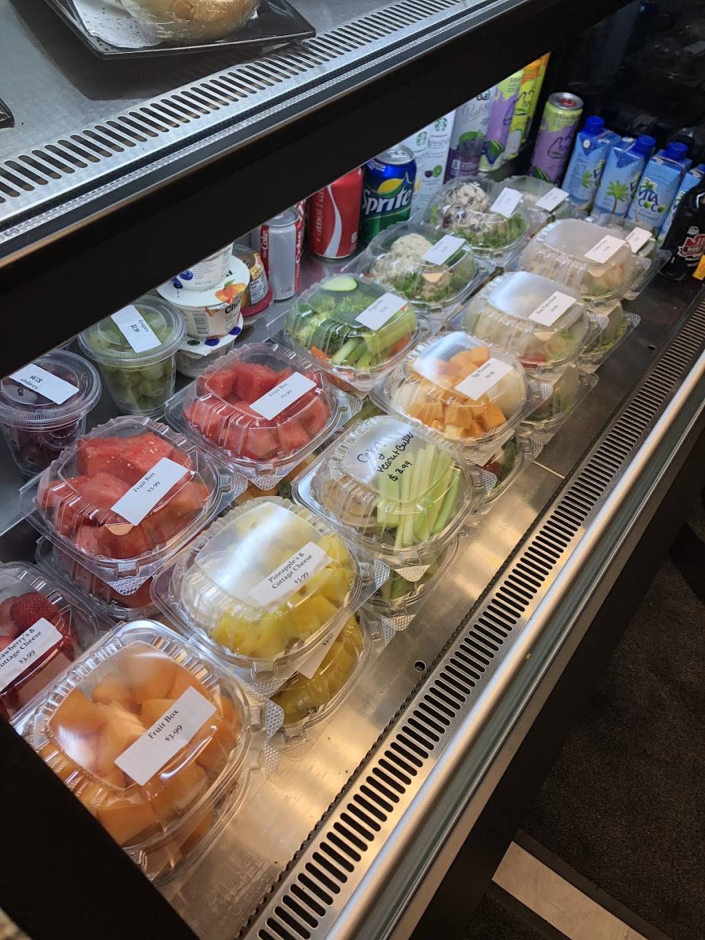 Manhattan Deli & Grill | cafe | 3310 W Big Beaver Rd #172, Troy, MI 48084, USA | 2484800338 OR +1 248-480-0338