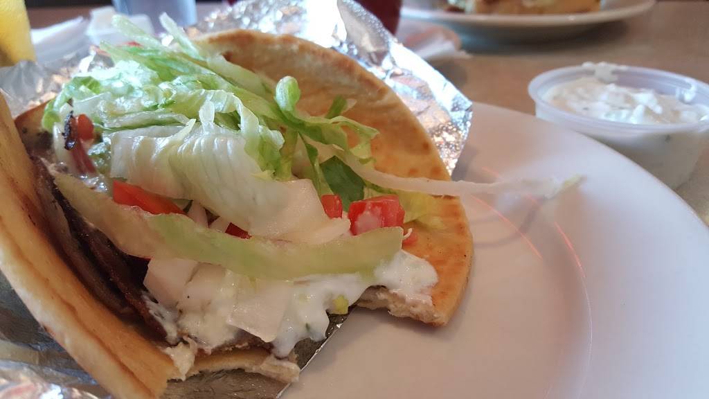 College Delly | restaurant | 336 Richmond Rd, Williamsburg, VA 23185, USA | 7572293915 OR +1 757-229-3915