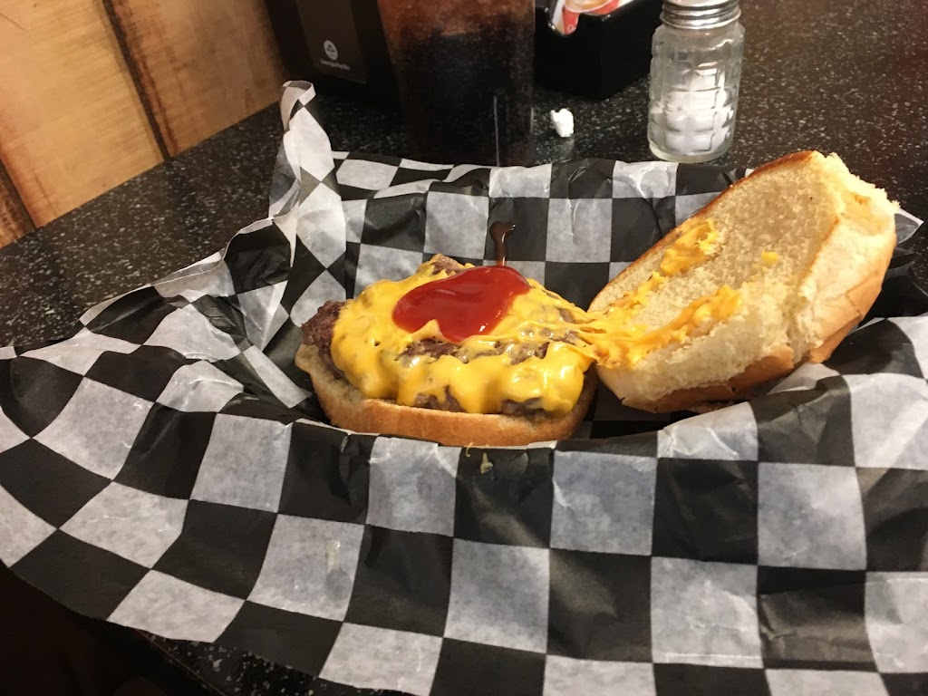 Exit 14 Restaurant | restaurant | 512 Maple St, Gypsum, KS 67448, USA | 7855778921 OR +1 785-577-8921