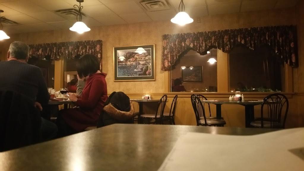 Aquinos Restaurant | restaurant | 910 Floyd Ave, Rome, NY 13440, USA | 3153377440 OR +1 315-337-7440