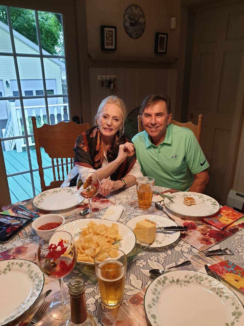 Starbucks | cafe | 351 Broadway, Saratoga Springs, NY 12866, USA | 5185819498 OR +1 518-581-9498