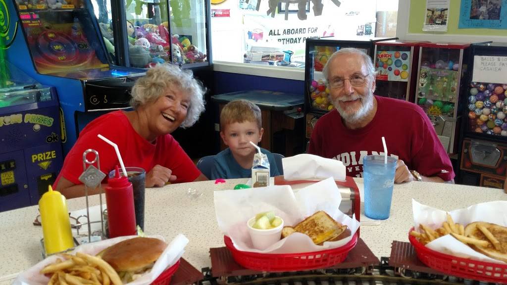 All Aboard Diner | restaurant | 1510B 75th St, Downers Grove, IL 60516, USA | 6303228960 OR +1 630-322-8960